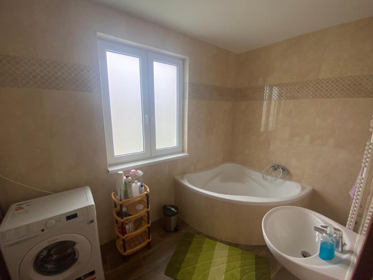 Thermal Apartman Hajduszoboszlo Luaran gambar