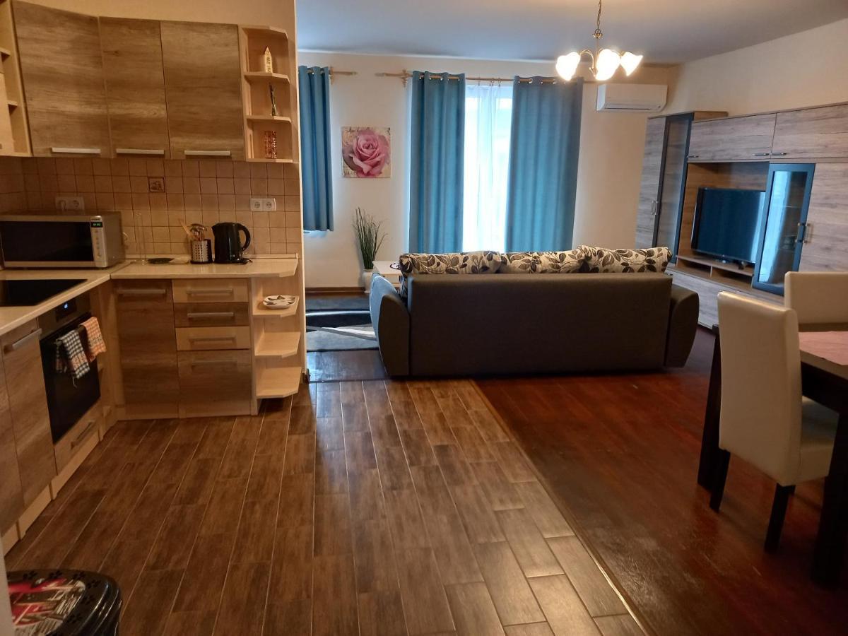 Thermal Apartman Hajduszoboszlo Luaran gambar