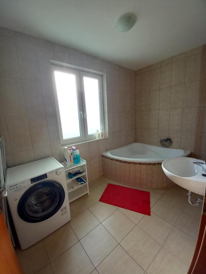 Thermal Apartman Hajduszoboszlo Luaran gambar