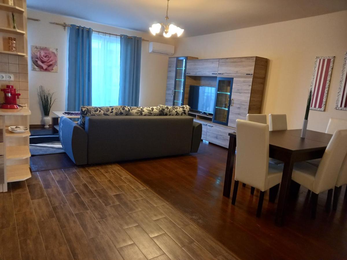 Thermal Apartman Hajduszoboszlo Luaran gambar